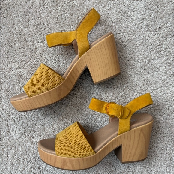 Dr. Scholl's Yellow Brickell Platform Sandals. Size 11. - Picture 2 of 6
